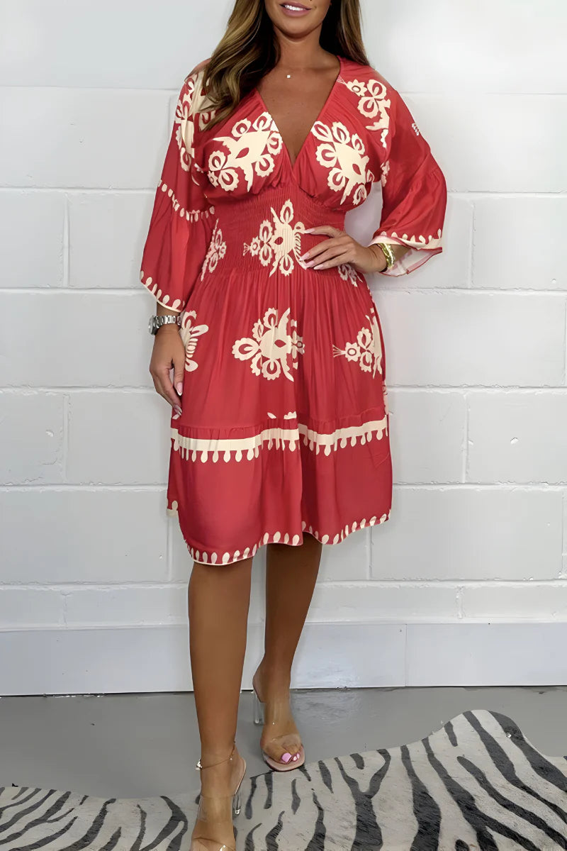 Elena™ | Kort bohemisk klänning med smickrande skärning och blommönster