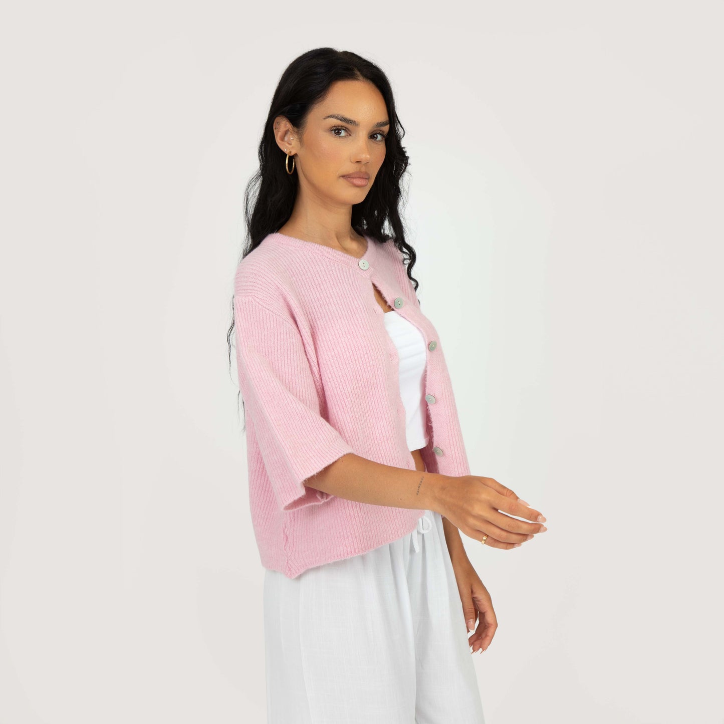 Ima™ – Somrig Kortärmad Stickad Kofta med Eleganta Knappar