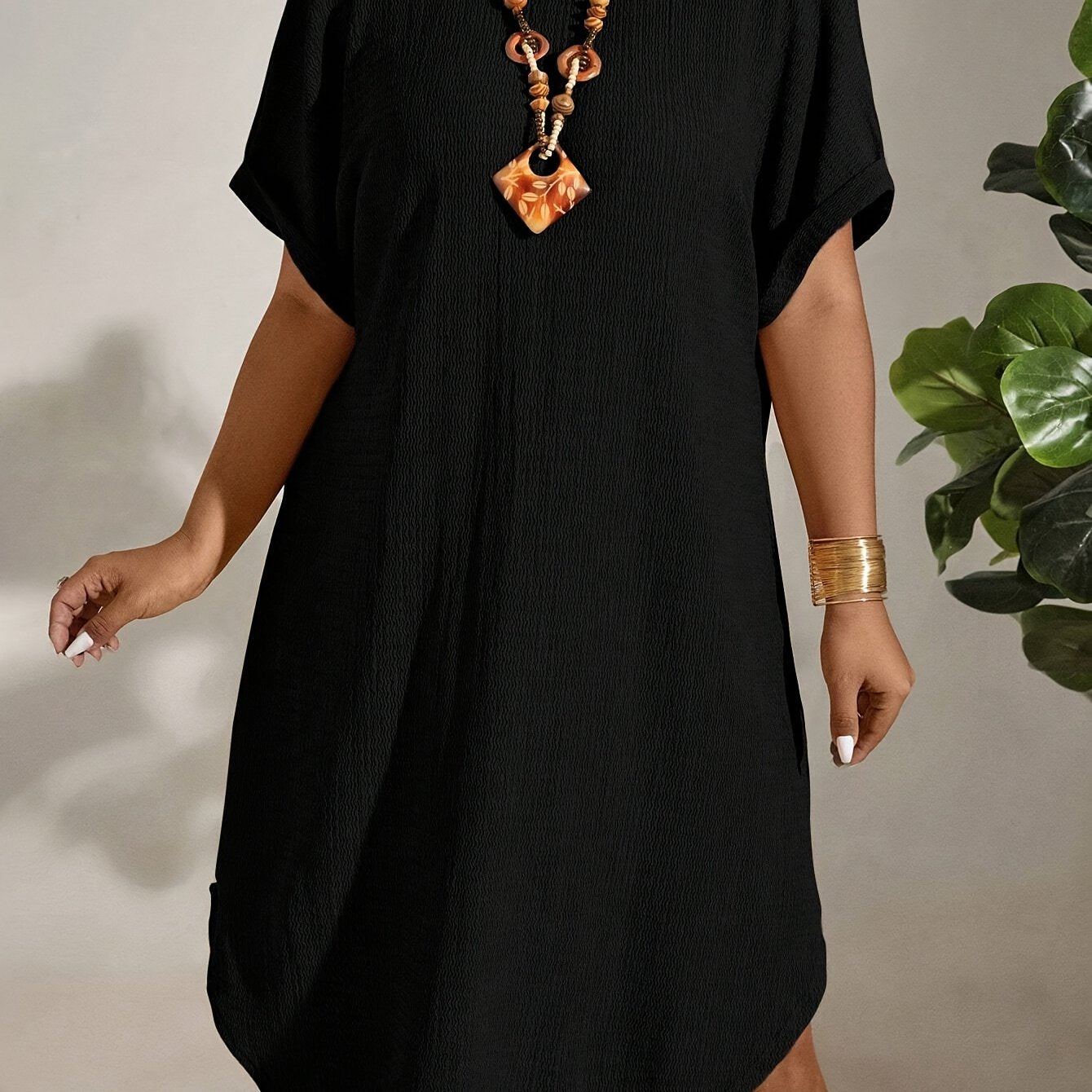 Viola™ | Plus Size Klänning med Rund Hals – Stilig och Bekväm