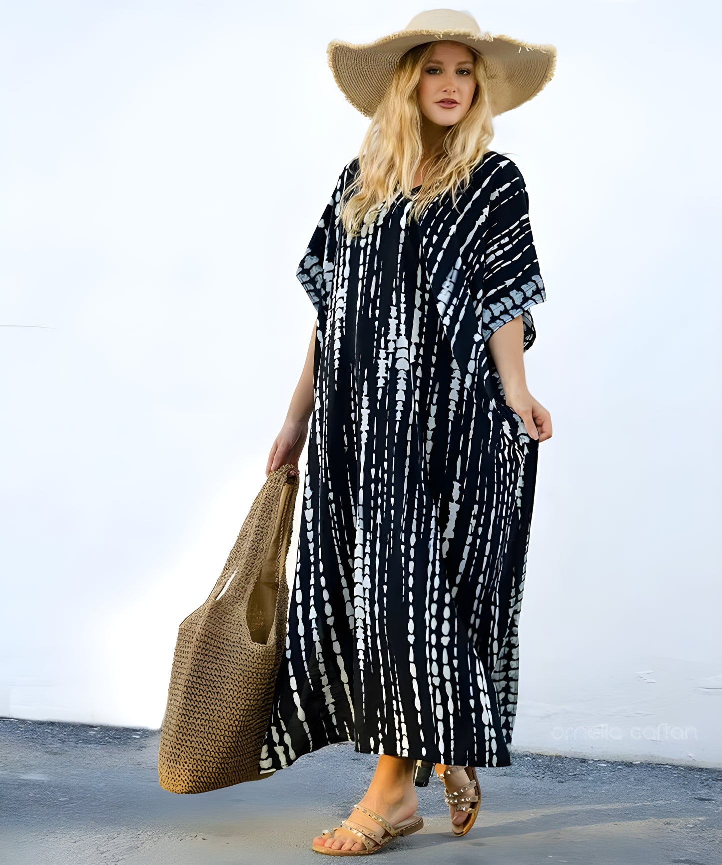 Mona Kaftan™ – Din stilrena följeslagare i sommar