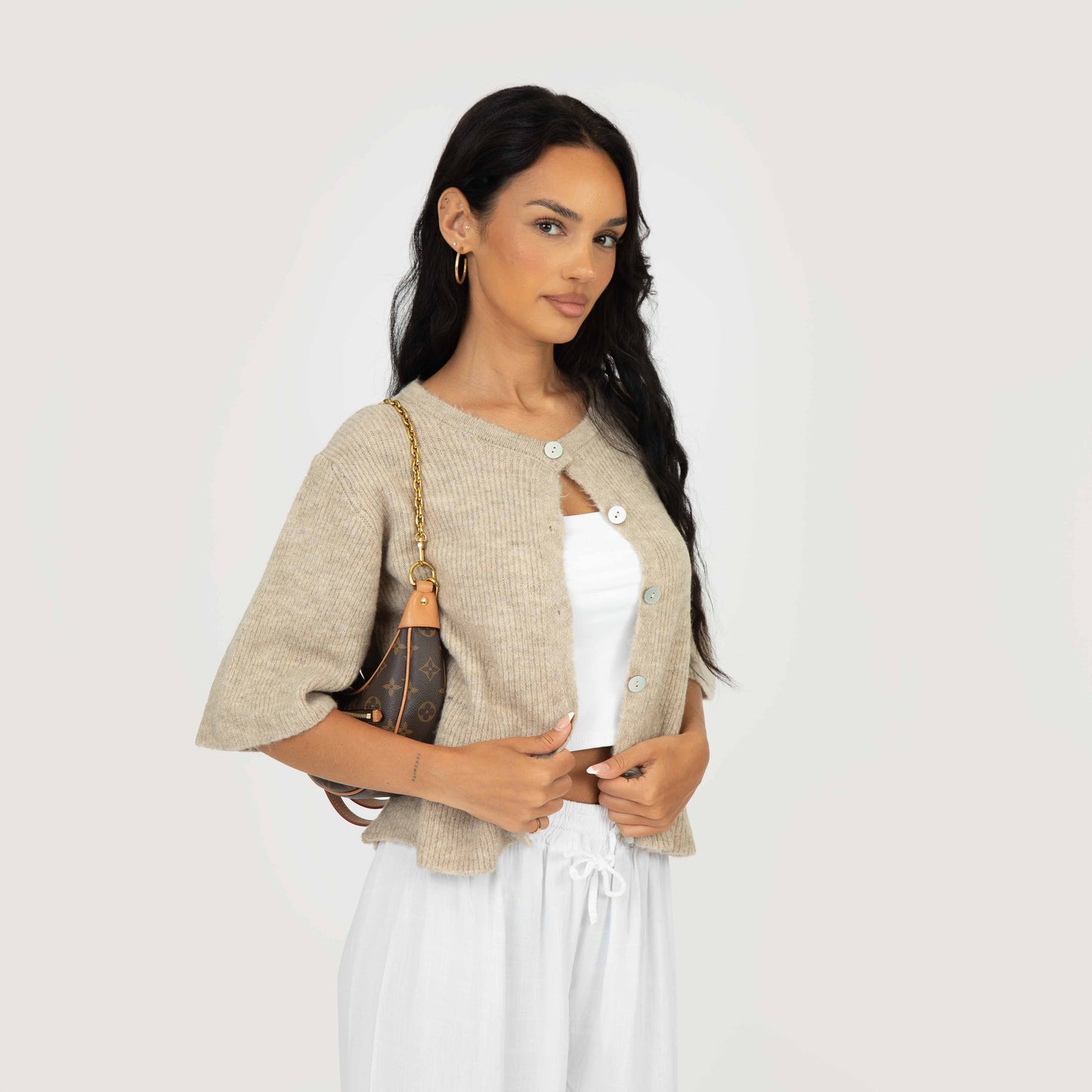 Ima™ – Somrig Kortärmad Stickad Kofta med Eleganta Knappar