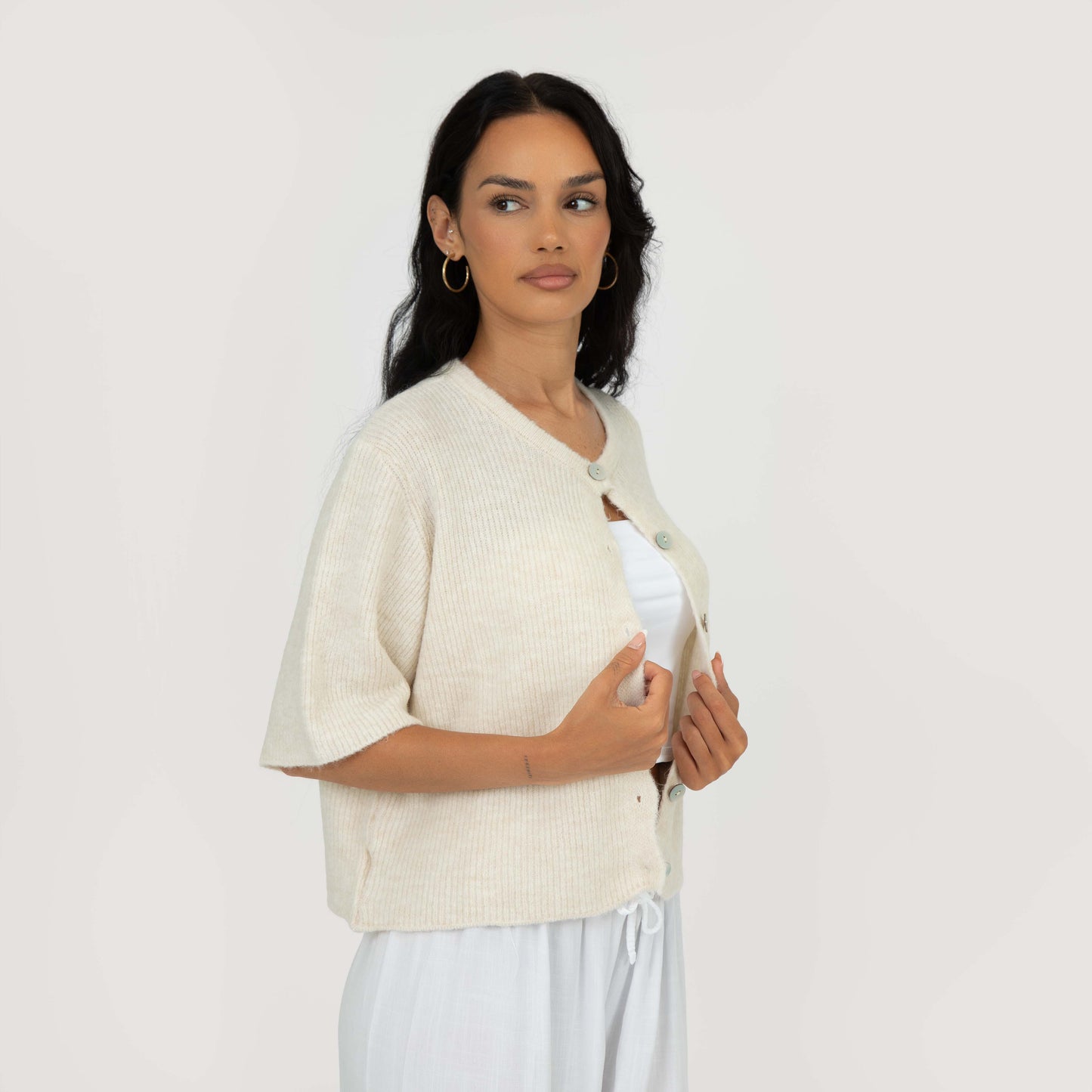 Ima™ – Somrig Kortärmad Stickad Kofta med Eleganta Knappar