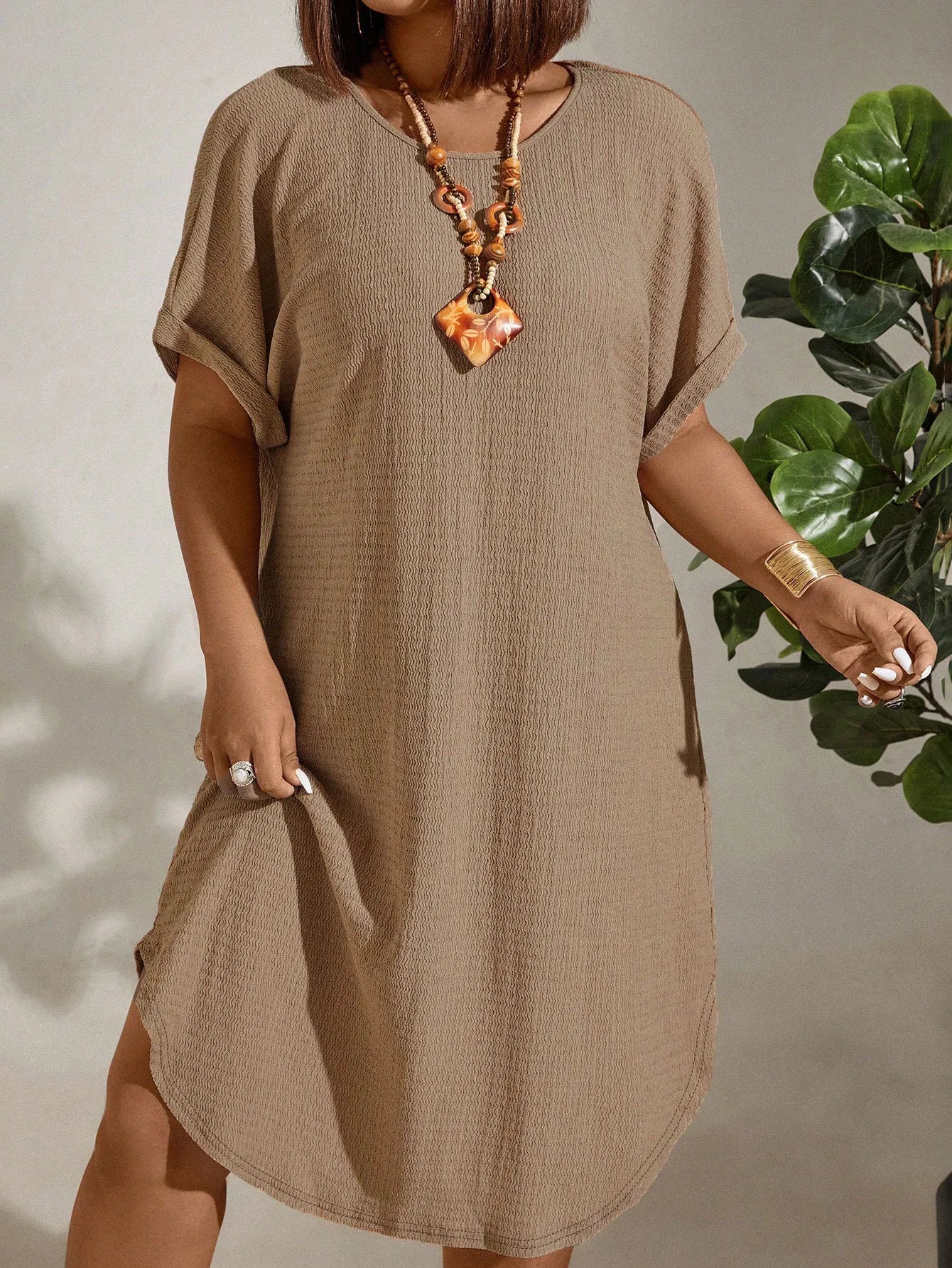 Viola™ | Plus Size Klänning med Rund Hals – Stilig och Bekväm