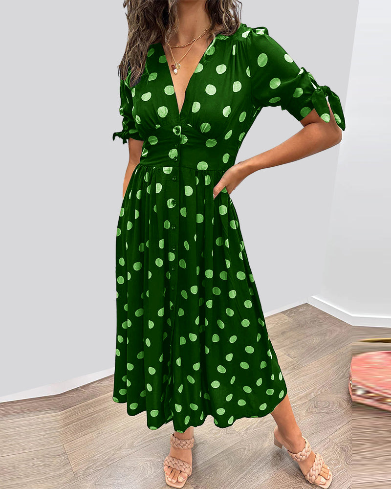 Karin™ | Lekfull Prickig Klänning för en Elegant Look