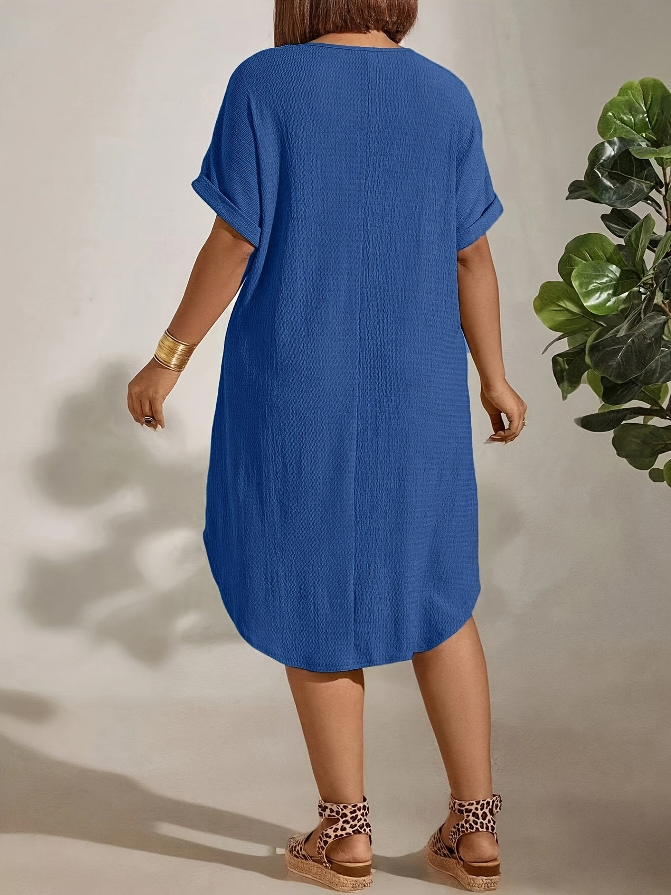 Viola™ | Plus Size Klänning med Rund Hals – Stilig och Bekväm