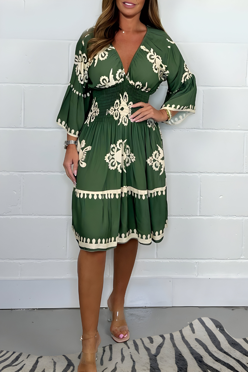 Elena™ | Kort bohemisk klänning med smickrande skärning och blommönster