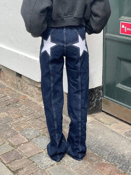 Frida™ | Shape Jeans med Stjärndetaljer