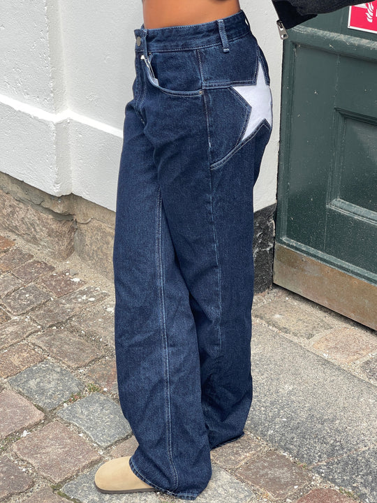 Frida™ | Shape Jeans med Stjärndetaljer