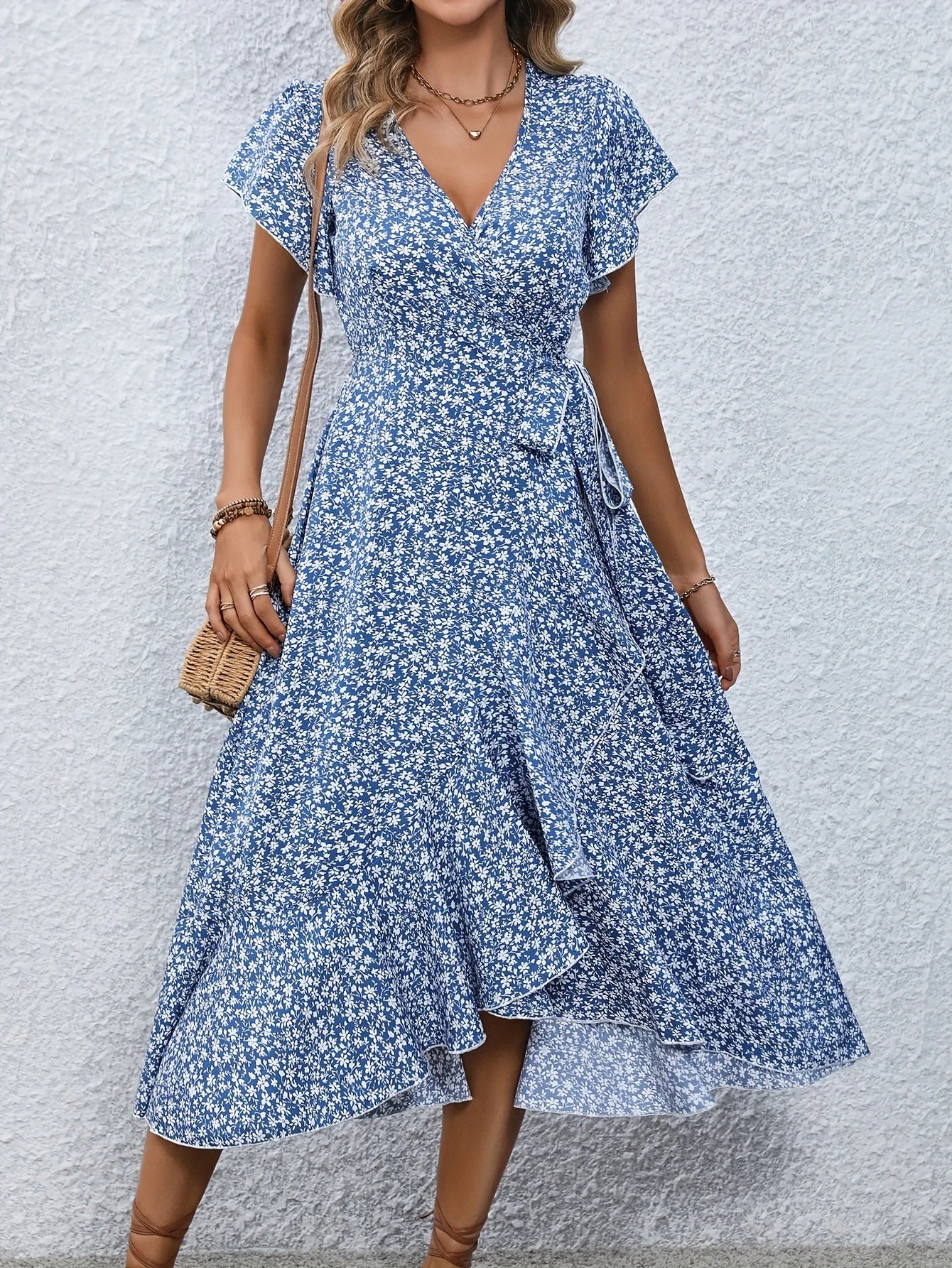 Camille™ | Somrig Klänning med V-ringning & Blommönster
