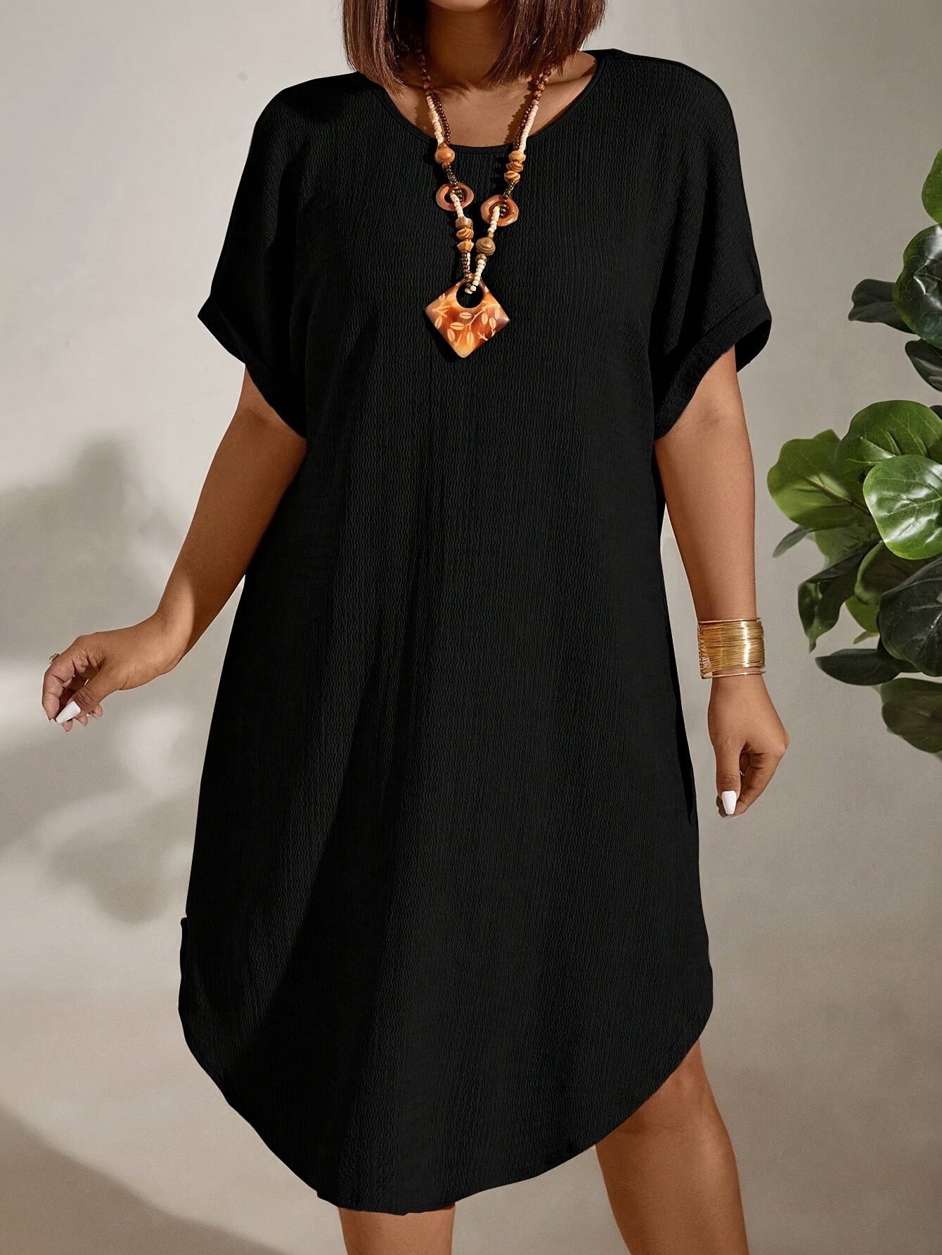 Viola™ | Plus Size Klänning med Rund Hals – Stilig och Bekväm