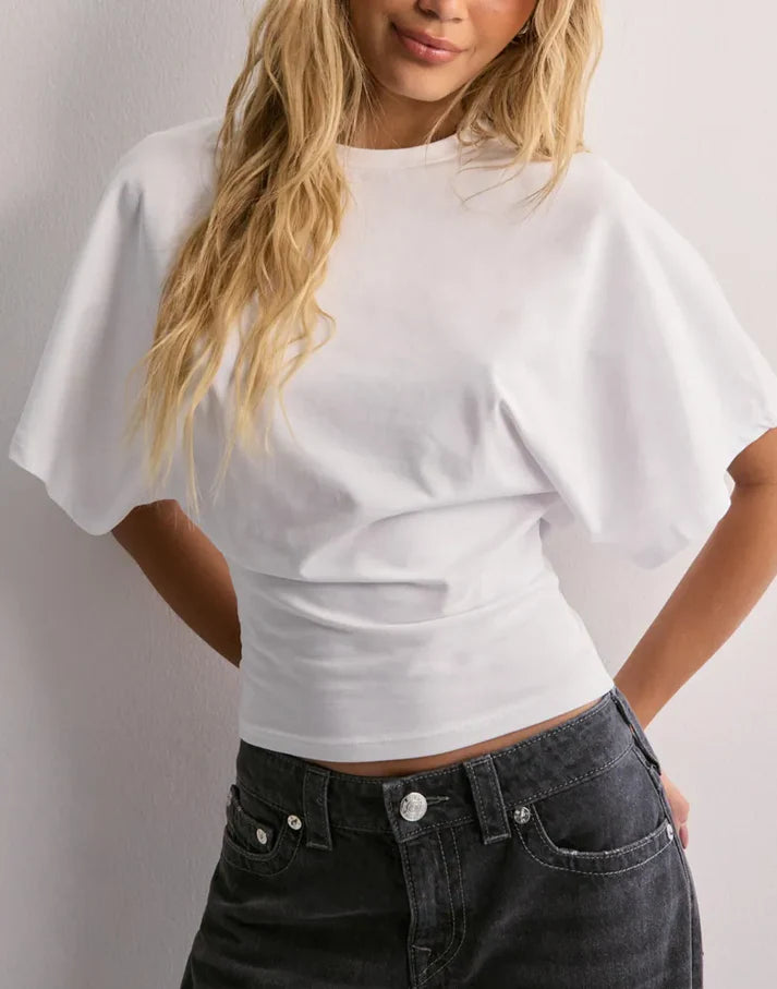 Ebba™ | Ikonisk T-shirt med Vida Ärmar